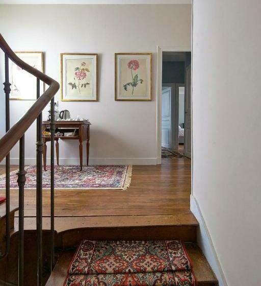 اتاق لوکس با تخت بزرگ, Chateau Vary