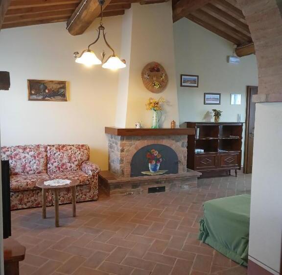 Апартаменты 3 Спальни, Agriturismo Collesassi