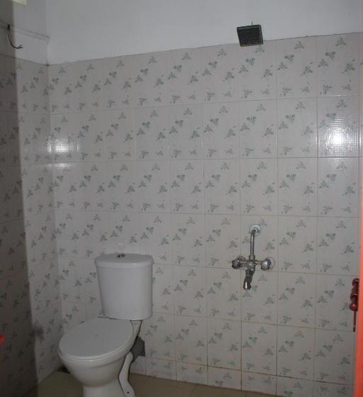 Quarto Familiar, Johnson S Homestay   Ecohouseboat