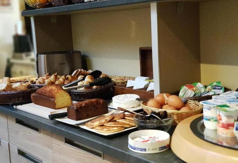 Номер Стандарт Трехместный, Hôtel Restaurant Le Mulberry Arromanches