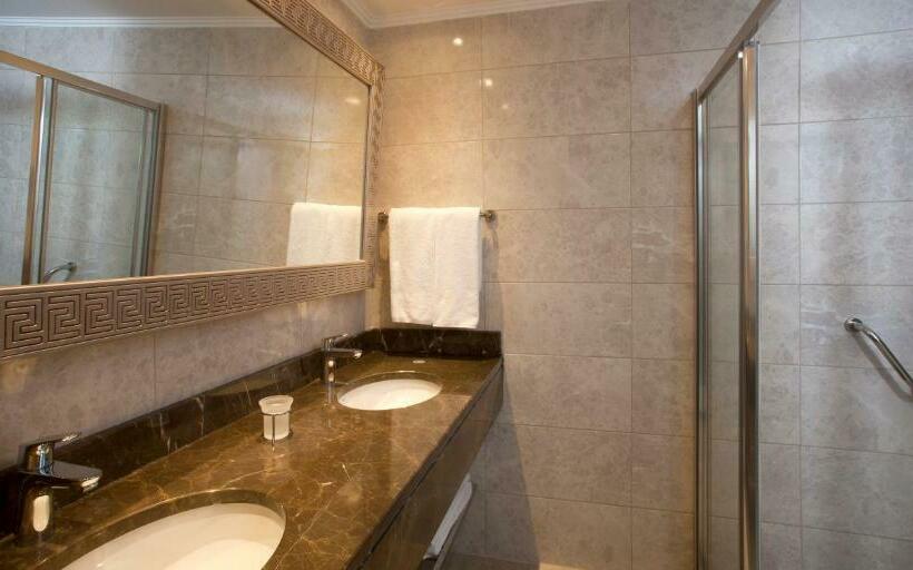 اتاق خانوادگی, Oz Hotels Side Premium