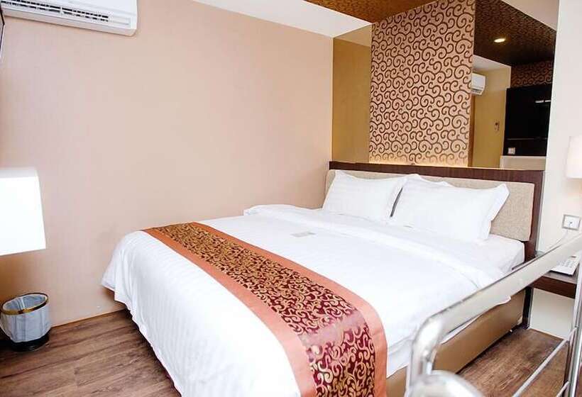 سوییت جونیور, Favor Hotel Makassar City Center By Life