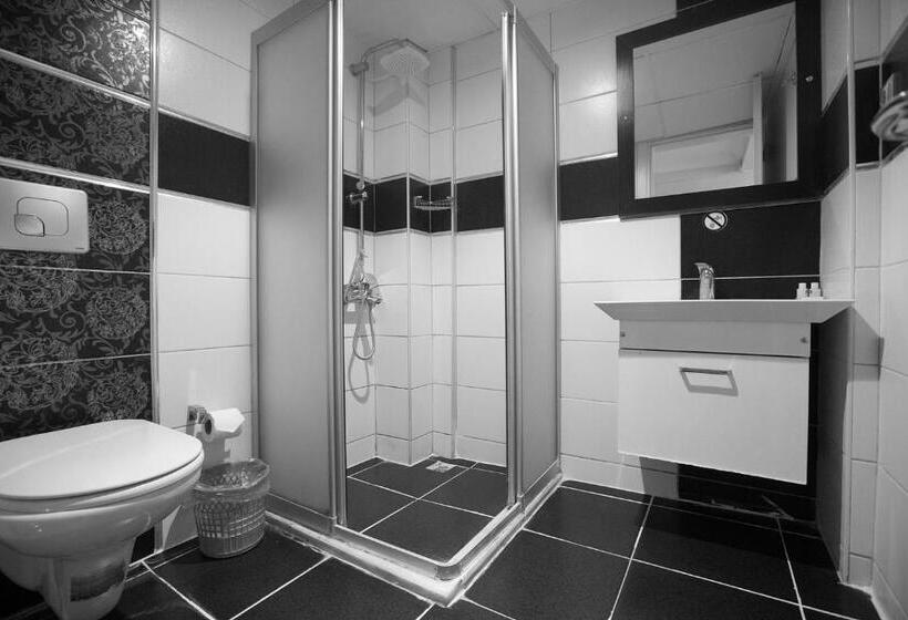 Трехместный Номер Deluxe, Ozbay