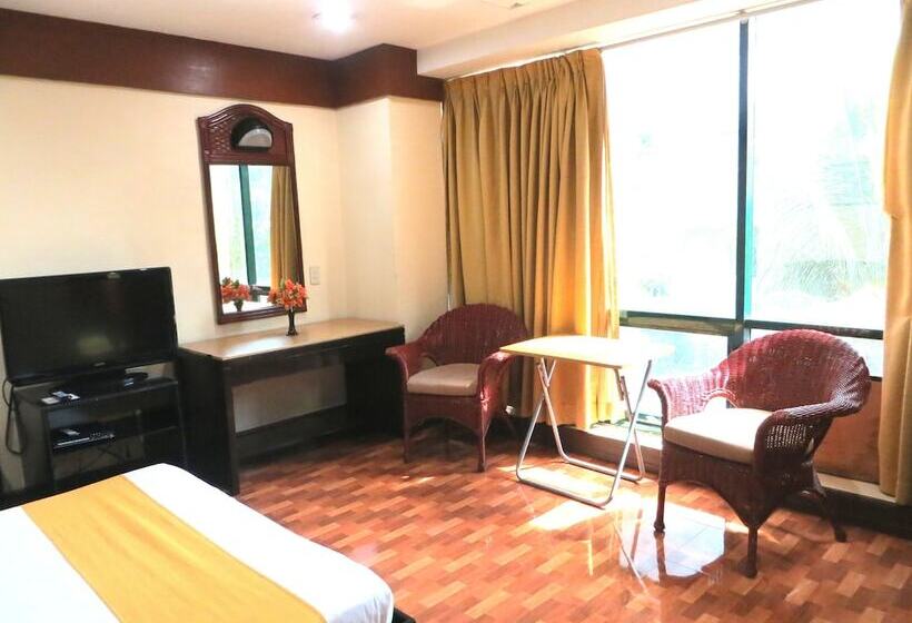 디럭스 룸, Paragon Suites
