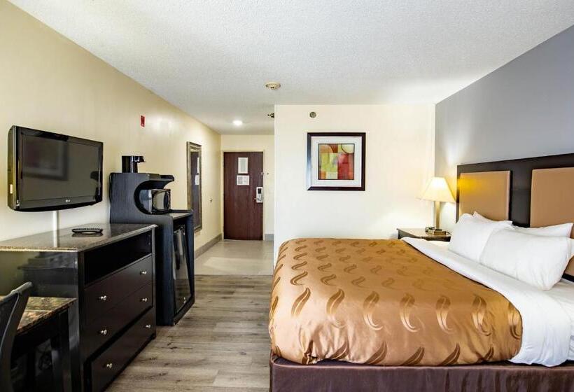 带大床的标准间, Quality Inn & Suites Woodstock Near Lake Geneva