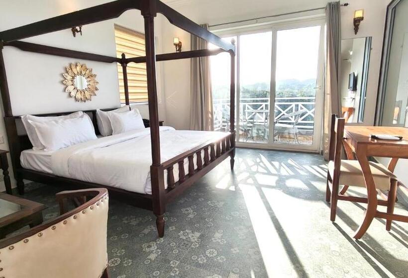 豪华房间, The Sky Imperial Pavoreal Jungle Resort