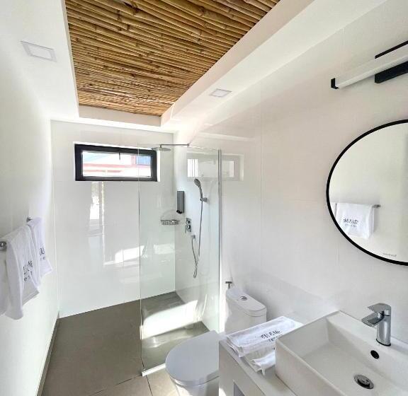 Номер Deluxe Вид на Море, You&me Resort