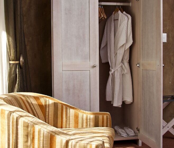 Люкс Повышенной Комфортности, African Rock Hotel & Spa, A Boutique Lifestyle Resort