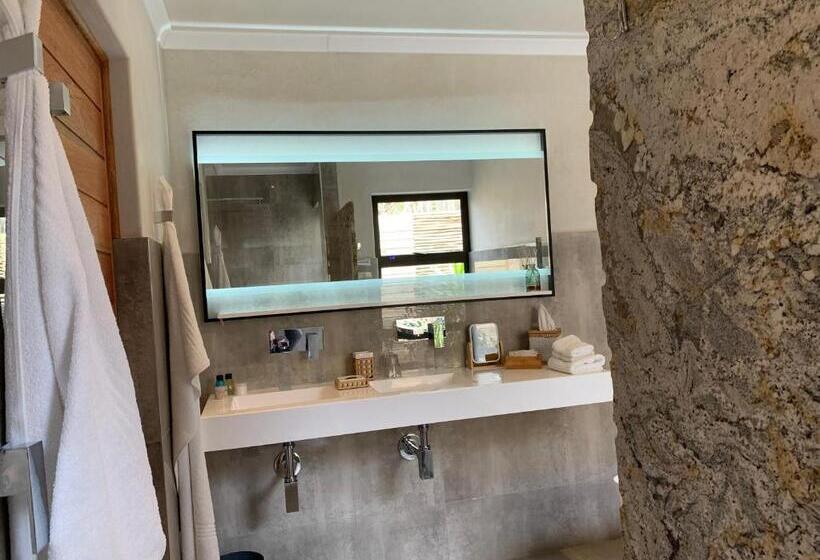 Люкс Superior, African Rock Hotel & Spa, A Boutique Lifestyle Resort