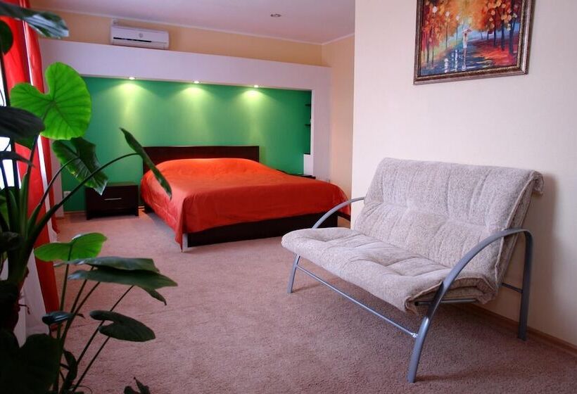 إستوديو قياسى, Alexander House