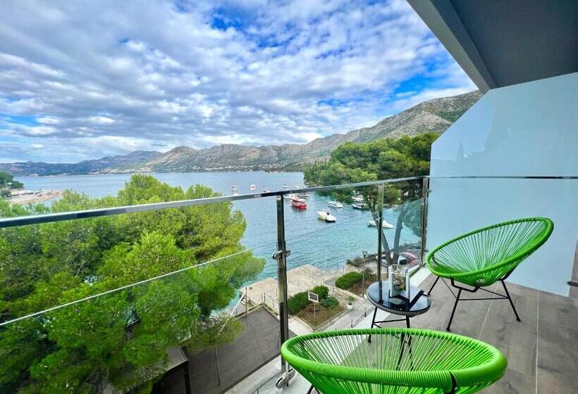 سوئیت اجرایی با چشم‌انداز دریا, Cavtat