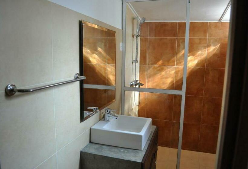 标准间, Dions Guest House