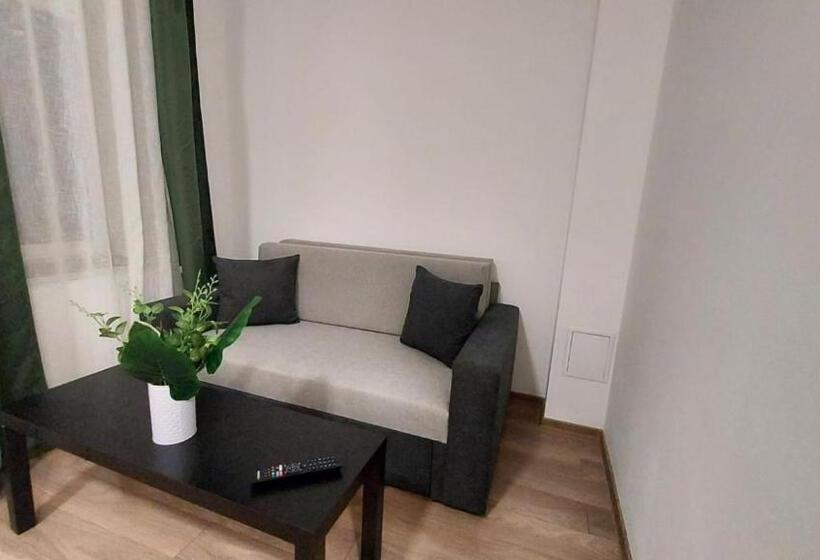 استودیو استاندارد با تخت کینگ, Zakarias Apartments