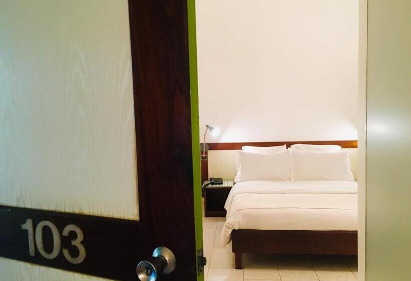 اتاق لوکس, Ganalé Hôtel