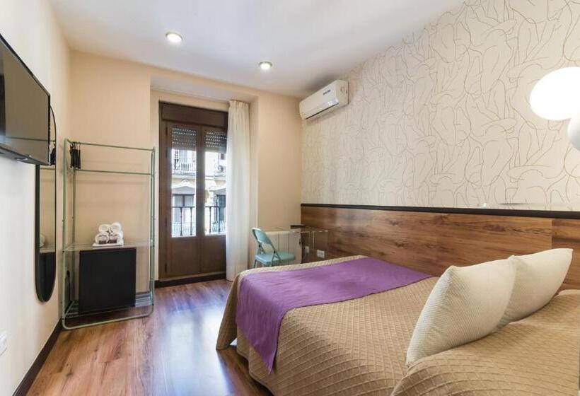 اتاق استاندارد با بالکن, Hostal Art Madrid