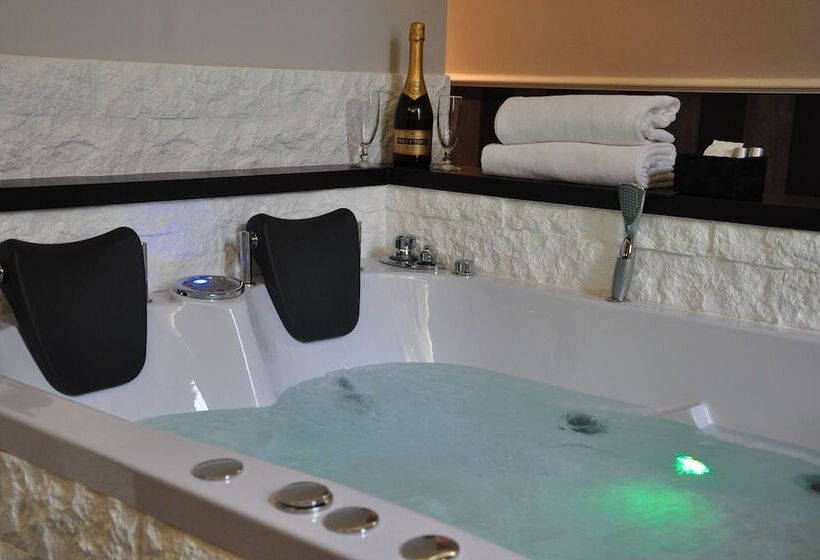 Люкс с гидромассажем, Navona Nice Room