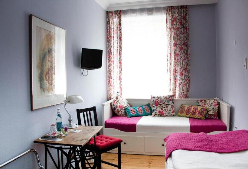 Одноместный Номер Basic, Das Hotel In München