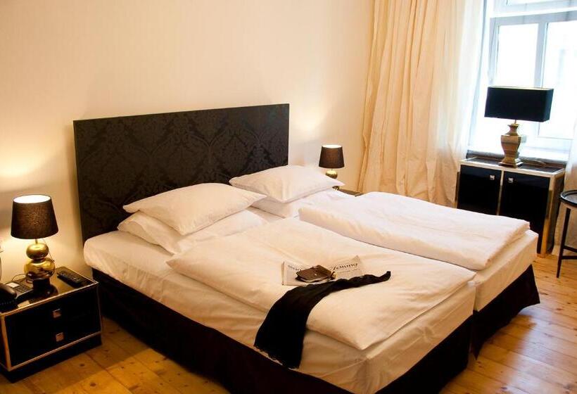 Номер Комфорт, Das Hotel In München
