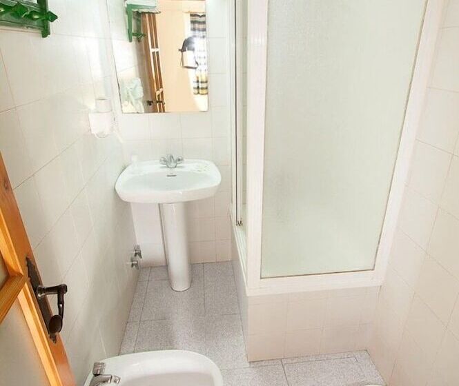 Номер Стандарт, Hostal Estacion