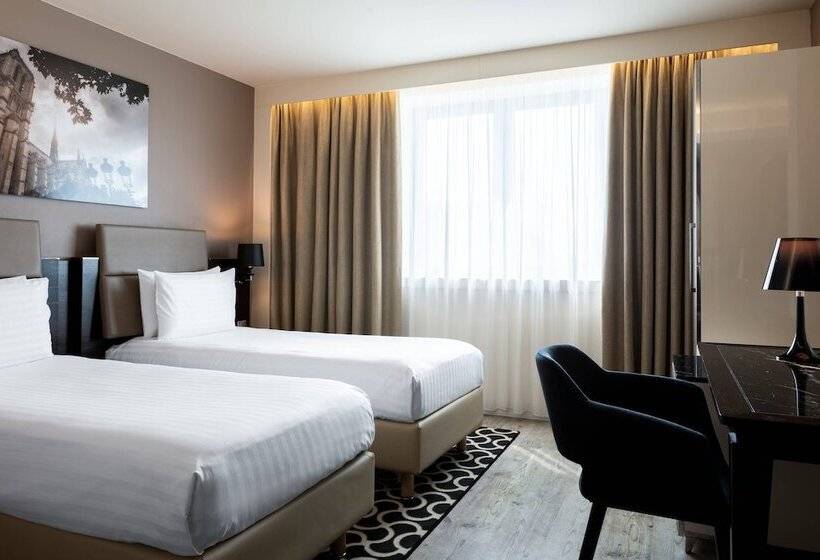 Номер Deluxe, Ac Hotel Paris Porte Maillot By Marriott