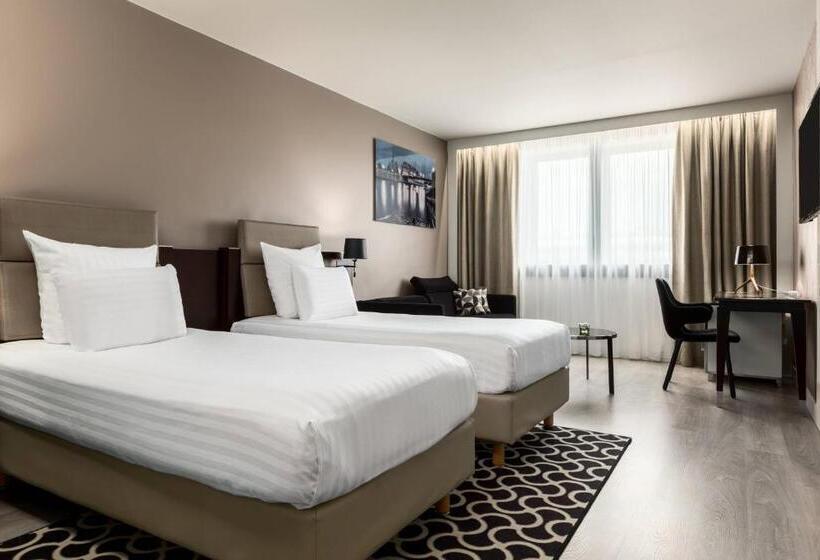 Номер Престиж, Ac Hotel Paris Porte Maillot By Marriott