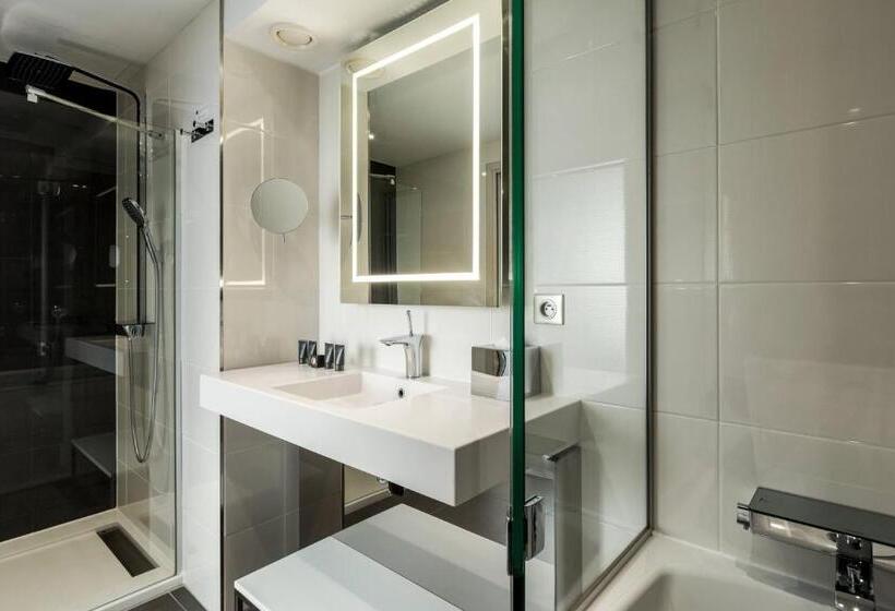 Семейный Номер Престиж, Ac Hotel Paris Porte Maillot By Marriott