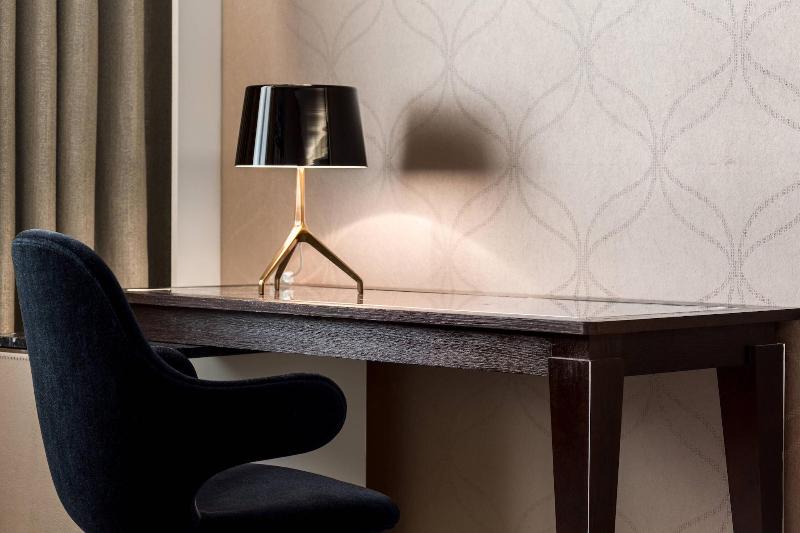 Номер Deluxe, Ac Hotel Paris Porte Maillot By Marriott