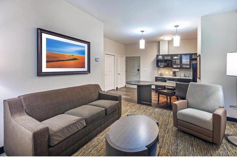 身障者適用スイートルーム, Candlewood Suites Midland, An Ihg