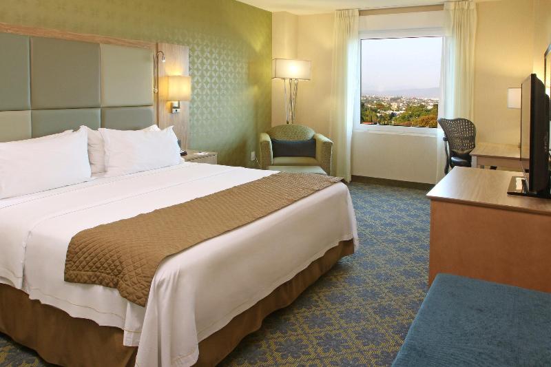 חדר סטנדרט עם מיטת קינג, Holiday Inn Express & Suites Cuernavaca, An Ihg