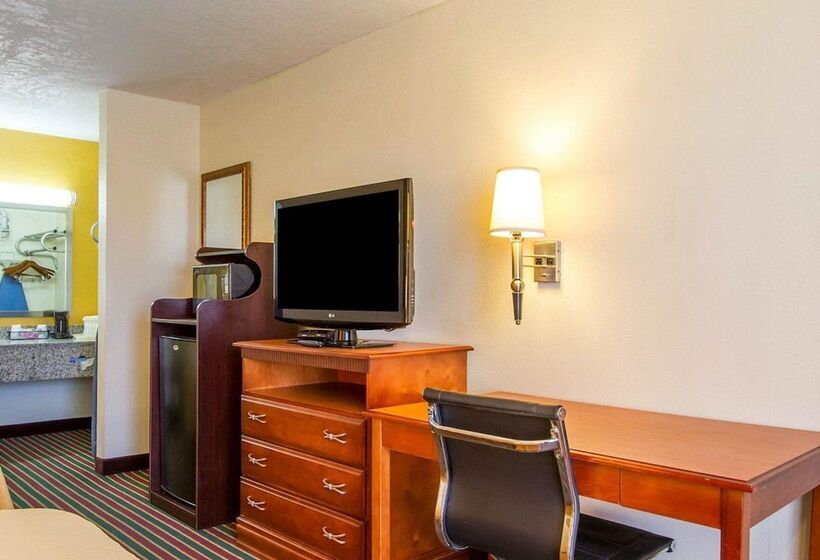 带2个双人床的标准工作室, Quality Inn Dyersburg I155