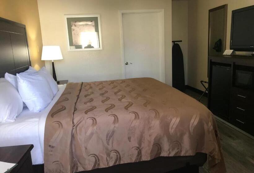 Quarto Estandar para Deficientes Físicos, Quality Inn & Suites Near Downtown Mesa