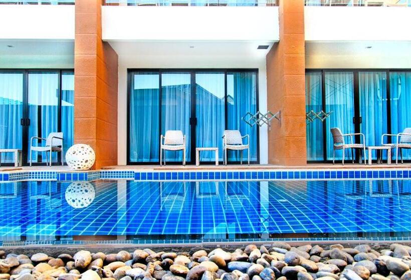 디럭스 룸, The Beach Heights Resort Sha Plus