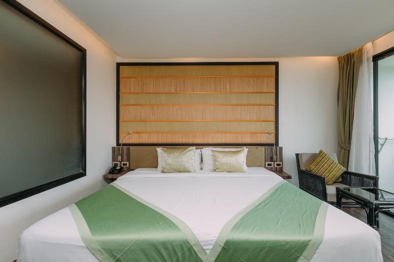 풀장 전망 디럭스 룸, The Beach Heights Resort Sha Plus