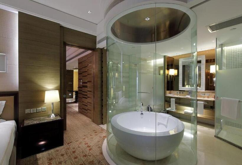 带大床的标准间, Crowne Plaza Nanjing Jiangning, An Ihg