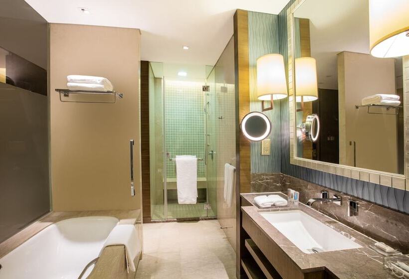 标准间带湖景, Crowne Plaza Nanjing Jiangning, An Ihg