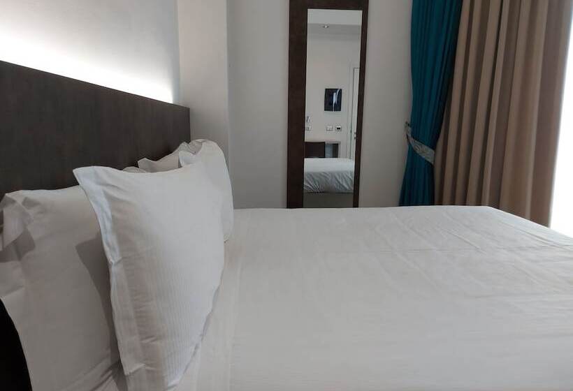 Номер Basic, Phi Hotel Milano