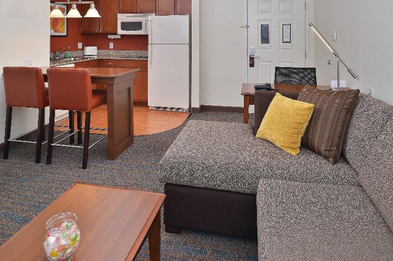 带大床的标准工作室, Residence Inn By Marriott Loveland Fort Collins
