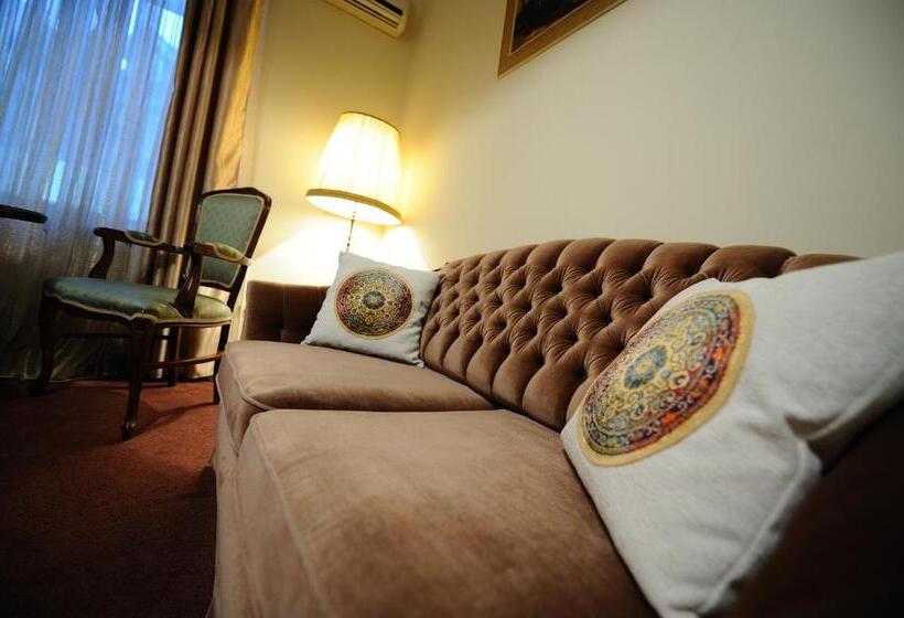 수피리어 룸, Royal Craiova