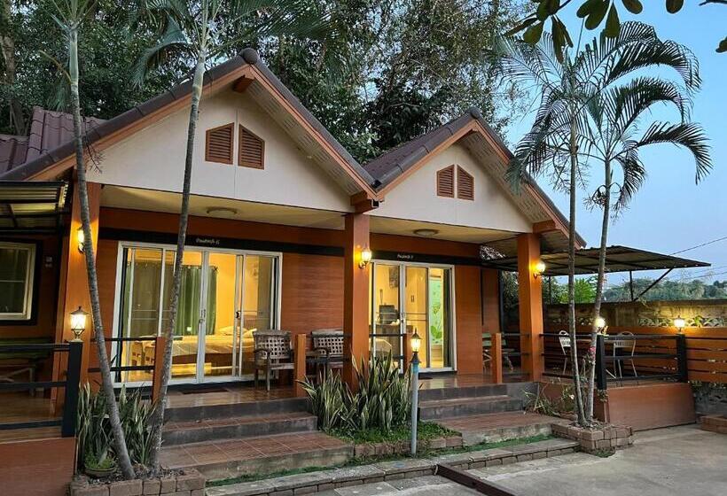 Quarto Quadruple Standart com Varanda, Bansuan Sangtawan Resort