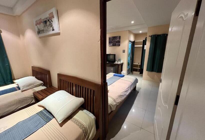 Quarto Quadruple Standart com Varanda, Bansuan Sangtawan Resort