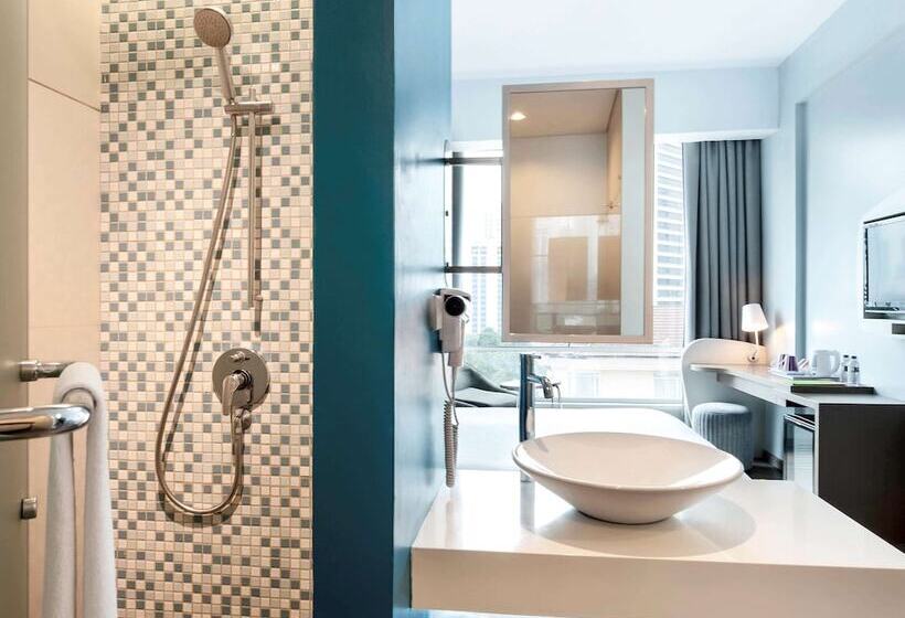 Номер Superior, All Seasons Jakarta Thamrin