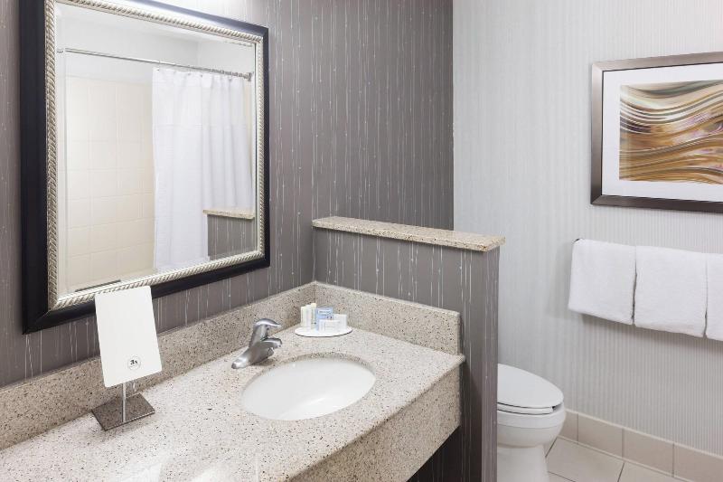 Номер Superior, Doubletree By Hilton Hotel & Spa Liverpool