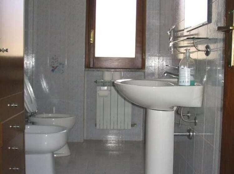 Quarto Estandar, Elios Residence