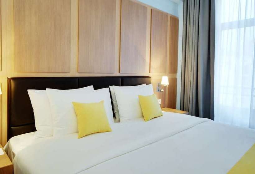 Полулюкс, Golden Tulip Rosa Khutor