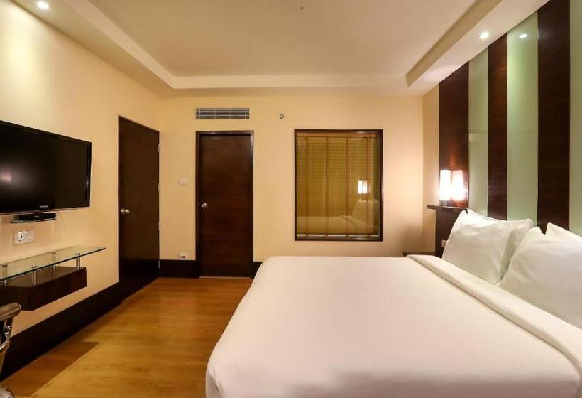 Люкс, Radisson Blu Hotel Chennai City Centre