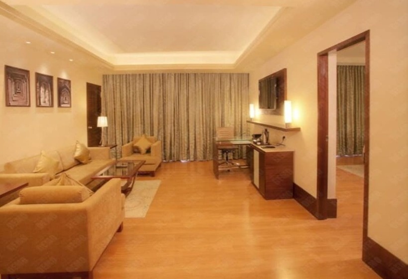 Люкс, Radisson Blu Hotel Chennai City Centre