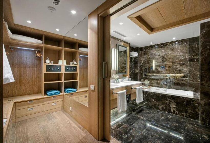 Suite with Pool, Regnum Carya