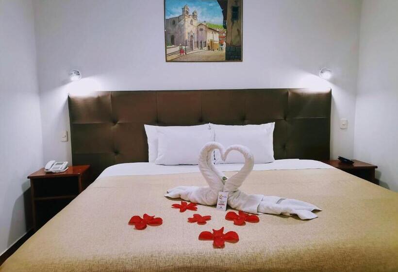 Номер Стандарт, Urpi Cusco