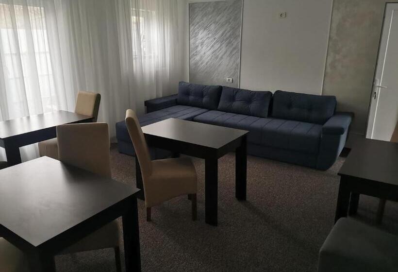 اتاق لوکس چهار تخته, Casa Sonia