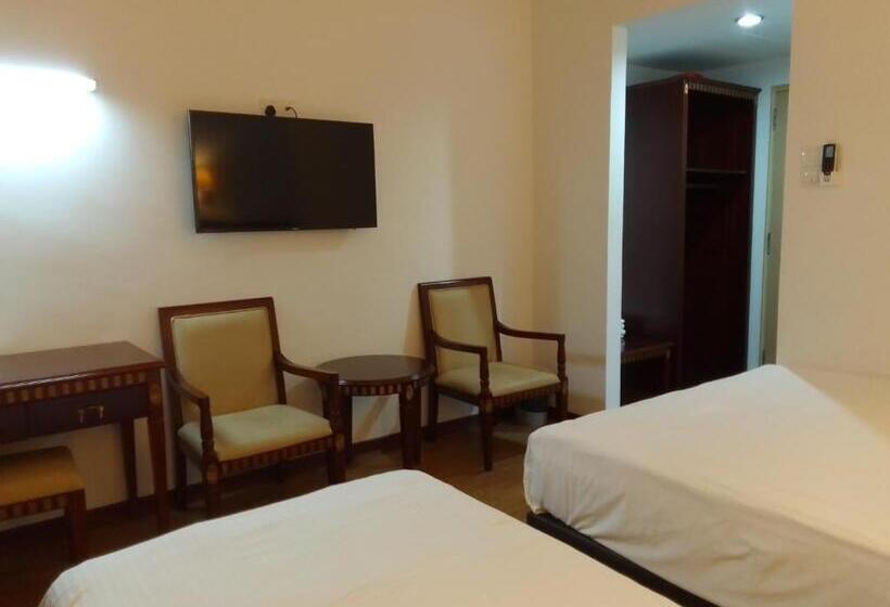 Трехместный Номер Deluxe, Oyo 90464 Borneo Suites